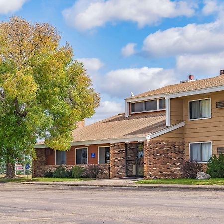 Rodeway Inn Saint Joseph Bagian luar foto