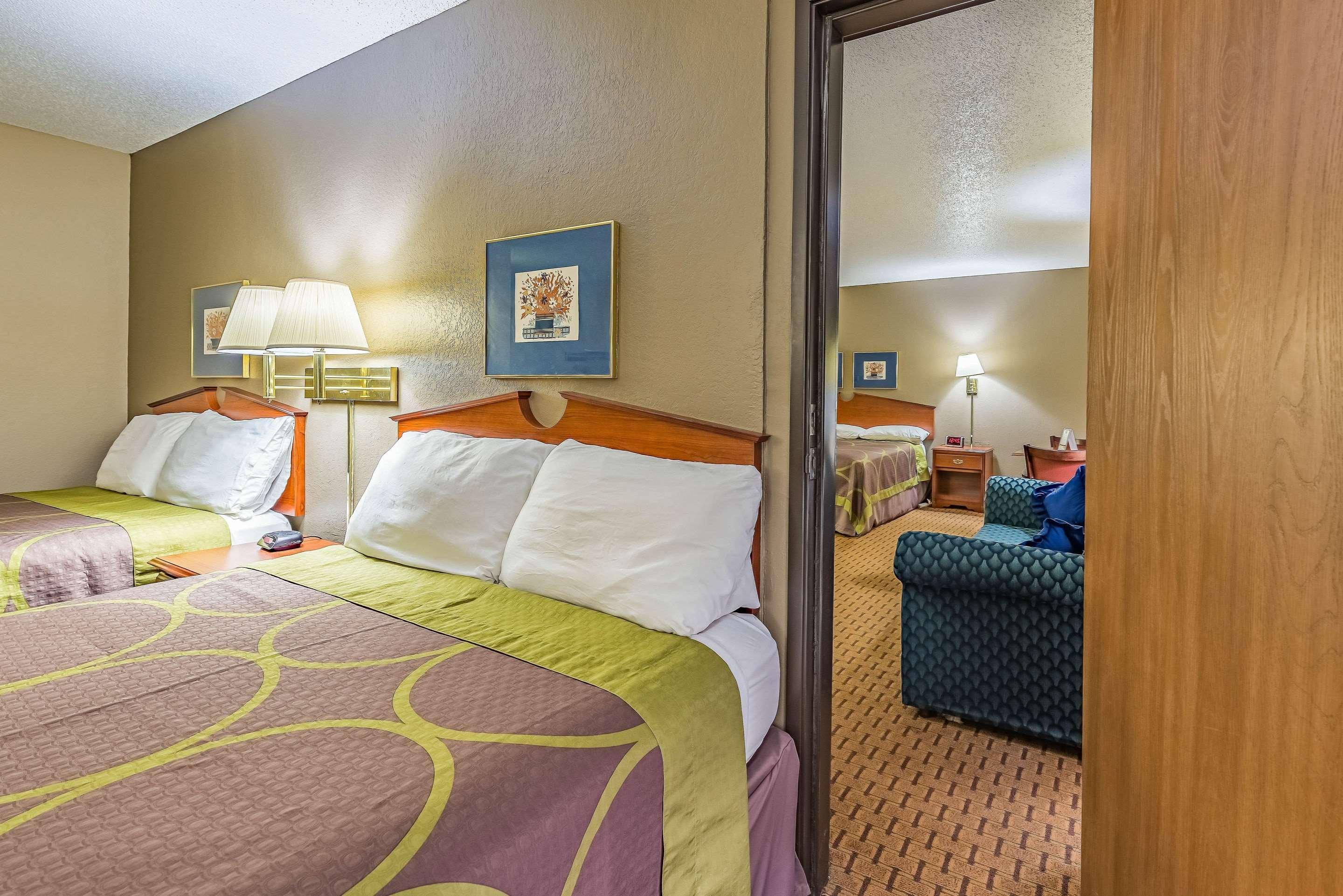 Rodeway Inn Saint Joseph Bagian luar foto