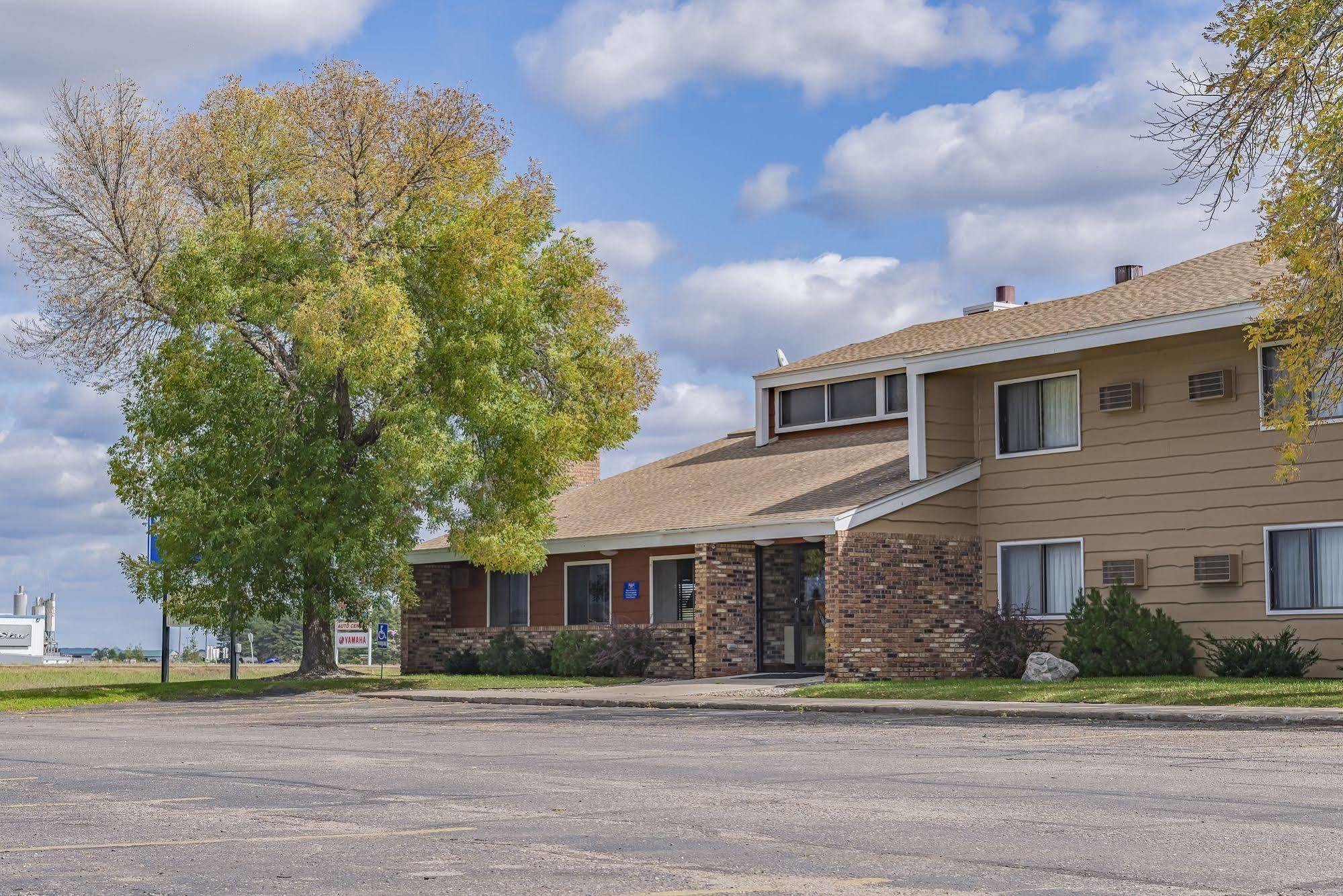 Rodeway Inn Saint Joseph Bagian luar foto